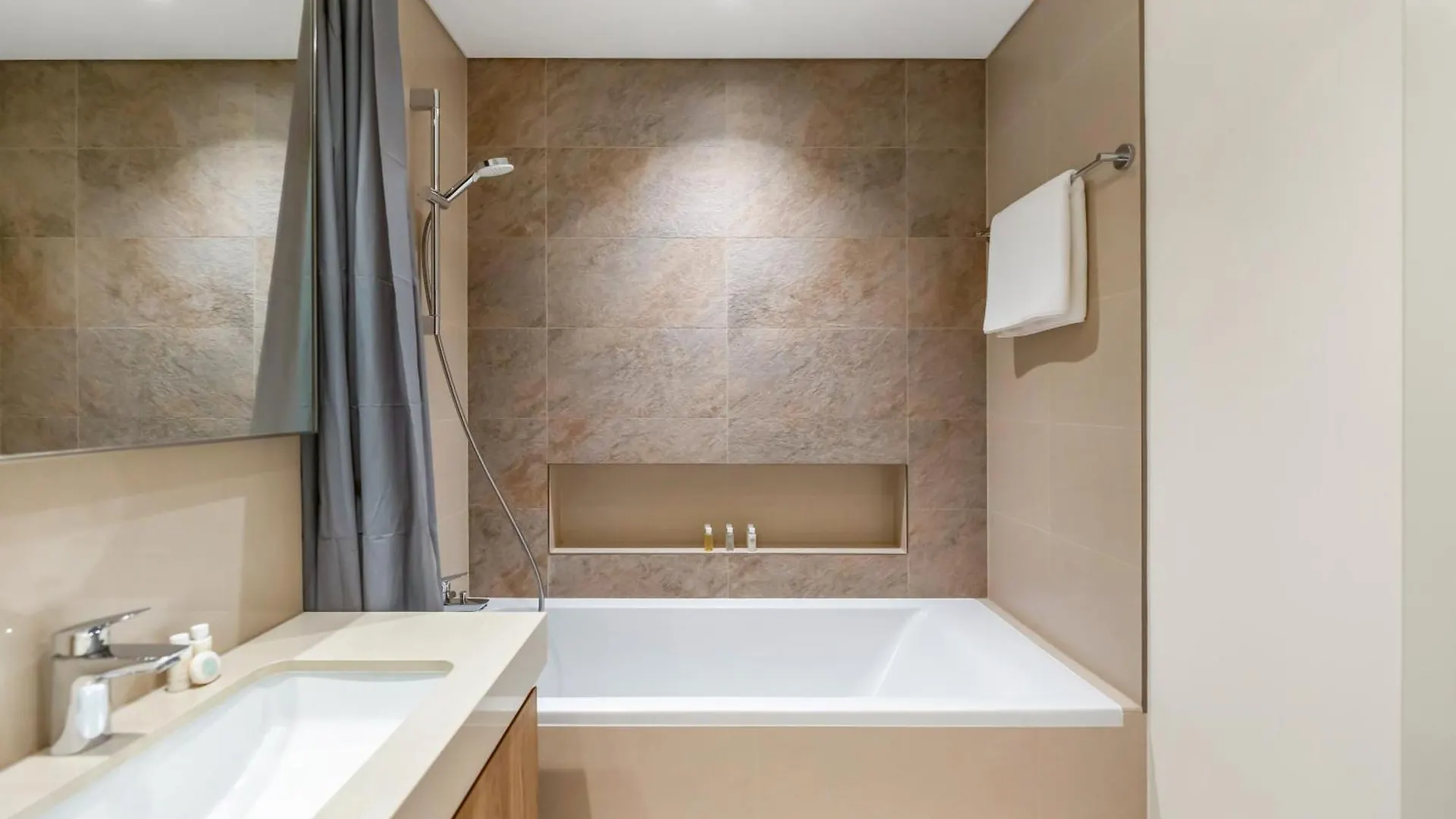 Lux 3Br Maid With Burj View Dubai Mall Connect Apartment