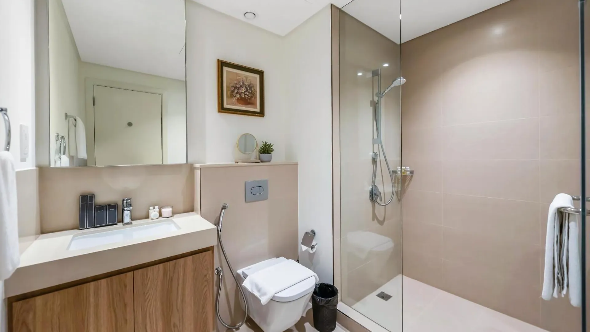 Lux 3Br Maid With Burj View Dubai Mall Connect Apartment